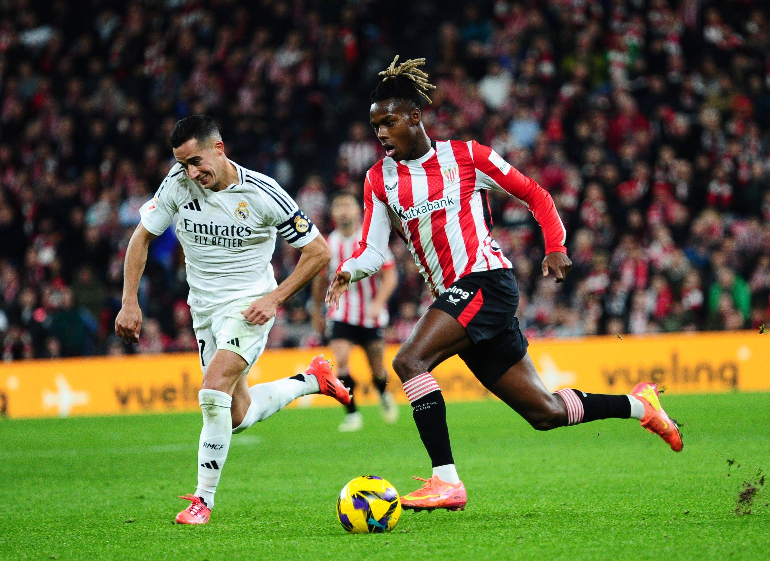 荷兰客战波兰：范戴克、廷贝尔、加克波首发，莱万出战