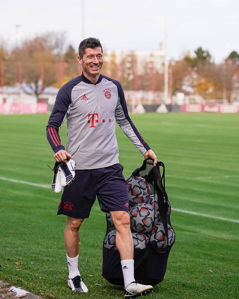 热闻｜独造3球，姆巴佩超越哈兰德独享五大联赛第一！皇马客场3-0毕尔巴鄂